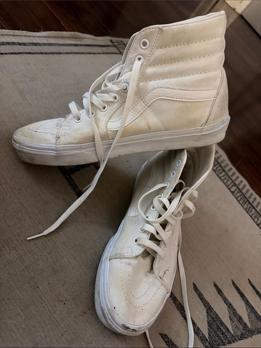 Well Worn Women’s High-Top Vans Sneakers in White